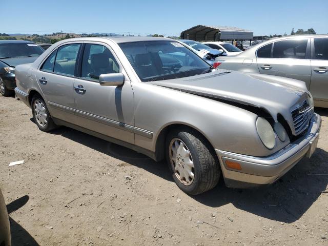 WDBJF55FXVA395768 - 1997 MERCEDES-BENZ E 320 TAN photo 4