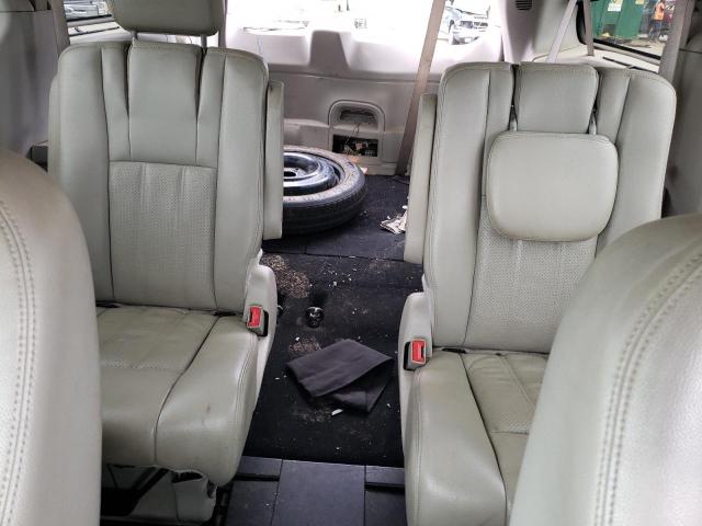 2C4RC1CG1DR806485 - 2013 CHRYSLER TOWN & COU TOURING L SILVER photo 10