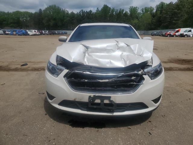 1FAHP2E82JG135200 - 2018 FORD TAURUS SEL WHITE photo 5