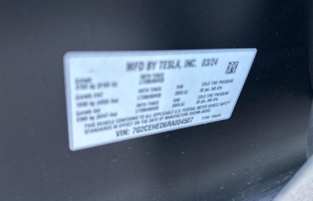 7G2CEHED6RA004507 - 2024 TESLA CYBERTRUCK SILVER photo 10