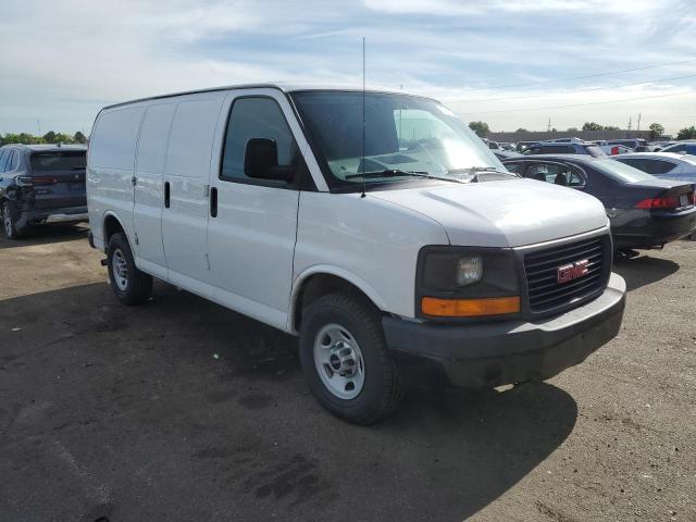 1GTW7FCA1D1143746 - 2013 GMC SAVANA G2500 WHITE photo 4