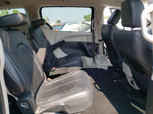 2C4RC1BG7LR138434 - 2020 CHRYSLER PACIFICA TOURING L GRAY photo 11