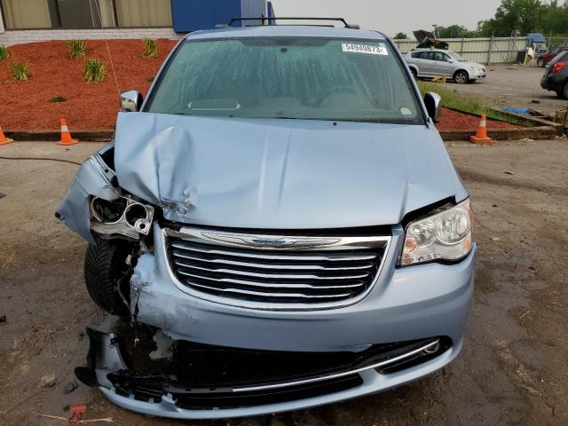 2C4RC1CG6DR634664 - 2013 CHRYSLER TOWN & COU TOURING L BLUE photo 5