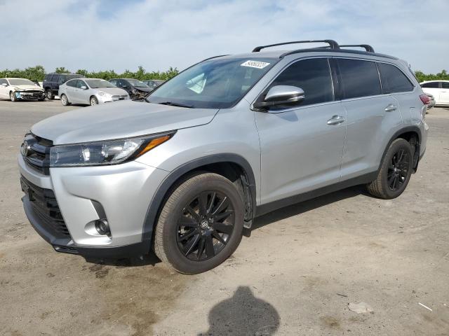 5TDJZRFHXKS702239 - 2019 TOYOTA HIGHLANDER SE SILVER photo 1