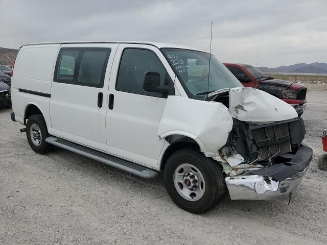 1GTW7AFG5J1902445 - 2018 GMC SAVANA G2500 WHITE photo 4