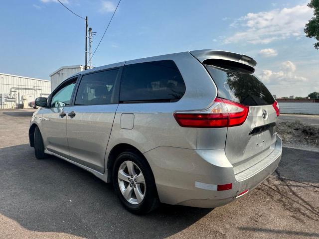 5TDZZ3DC2KS989244 - 2019 TOYOTA SIENNA SILVER photo 3