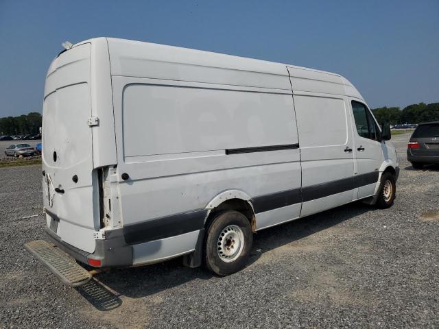 WD3PE8CB2B5562249 - 2011 MERCEDES-BENZ SPRINTER 2500 WHITE photo 3