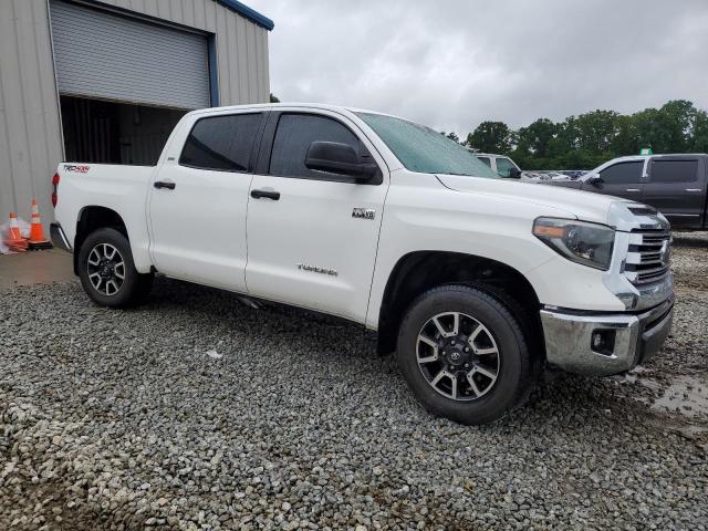 5TFDY5F19LX877640 - 2020 TOYOTA TUNDRA CREWMAX SR5 WHITE photo 4