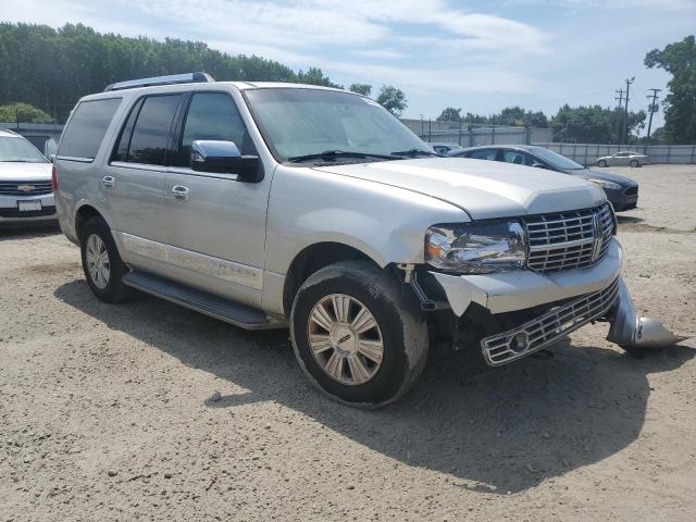 5LMFU28547LJ01733 - 2007 LINCOLN NAVIGATOR 银色 照片 4