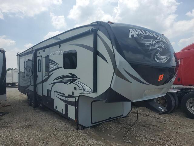 4YDF35525GE760458 - 2016 KEYSTONE AVALANCHE თეთრი ფოტო 1