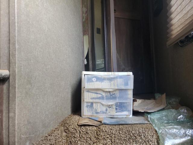 4YDF35525GE760458 - 2016 KEYSTONE AVALANCHE თეთრი ფოტო 5