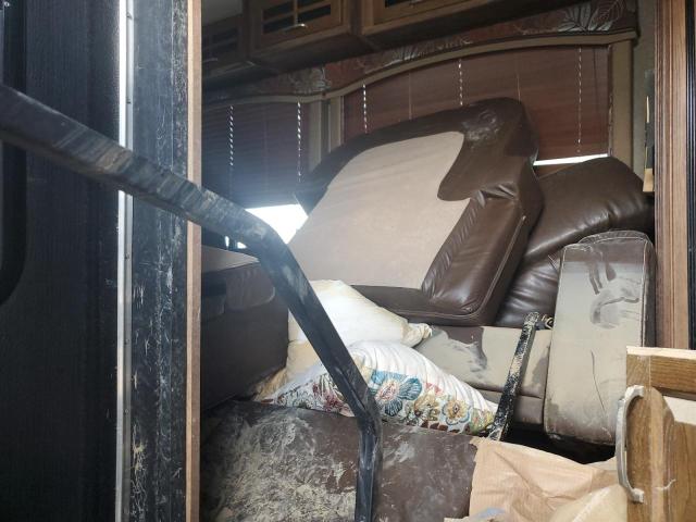 4YDF35525GE760458 - 2016 KEYSTONE AVALANCHE თეთრი ფოტო 6