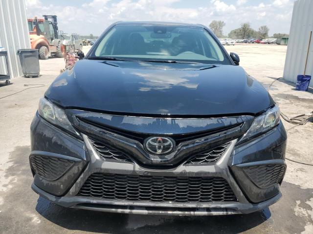 4T1S11AK1RU863113 - 2024 TOYOTA CAMRY SE NIGHT SHADE BLACK photo 5