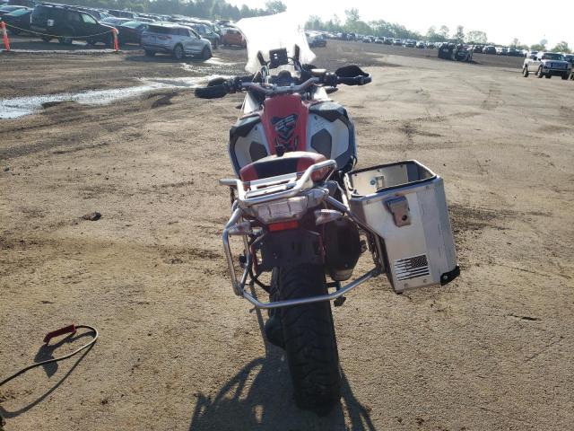 WB10A1208GZ666235 - 2016 BMW R1200 GS ADVENTURE Կարմիր լուսանկար 4