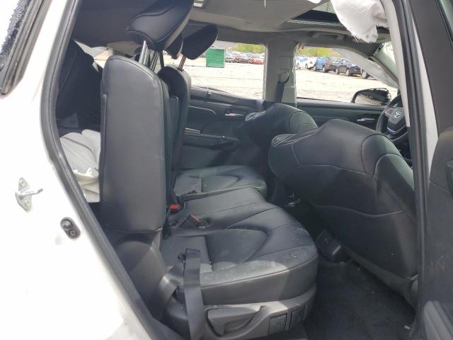 5TDHZRBH8NS176878 - 2022 TOYOTA HIGHLANDER XLE WHITE photo 11