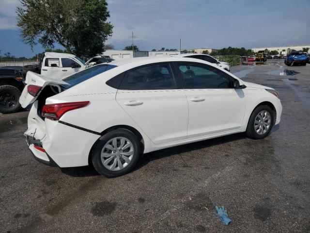 3KPC24A3XKE049529 - 2019 HYUNDAI ACCENT SE Weiß Foto 3
