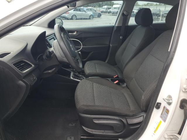 3KPC24A3XKE049529 - 2019 HYUNDAI ACCENT SE Weiß Foto 7