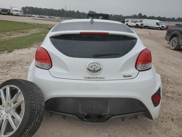 KMHTC6AE9FU243563 - 2015 HYUNDAI VELOSTER TURBO WHITE photo 6