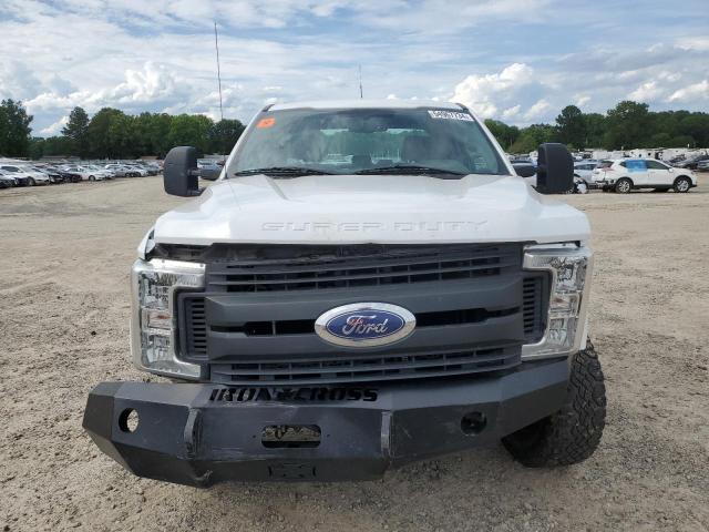 1FT7X2B6XHED20531 - 2017 FORD F250 SUPER DUTY WHITE photo 5