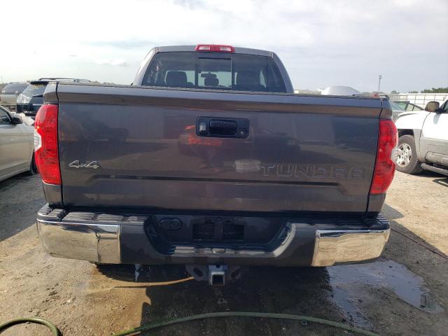 5TFUW5F16HX595047 - 2017 TOYOTA TUNDRA DOUBLE CAB SR/SR5 GRAY photo 6