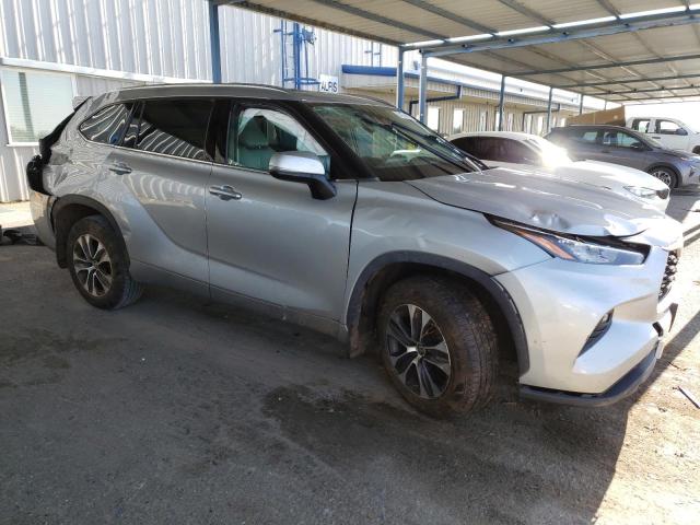 5TDHZRBH1LS039309 - 2020 TOYOTA HIGHLANDER XLE 银色 照片 4