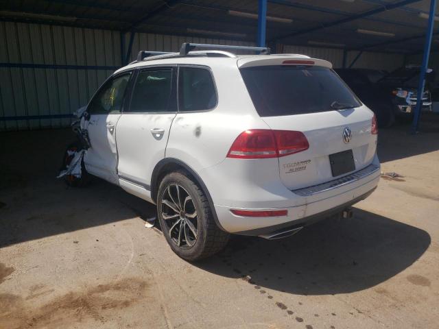 WVGEP9BP1DD011759 - 2013 VOLKSWAGEN TOUAREG V6 TDI WHITE photo 3