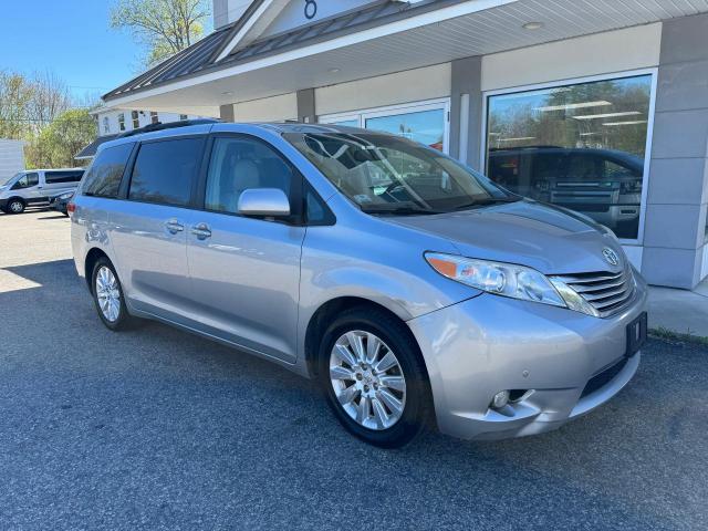 2011 TOYOTA SIENNA XLE, 