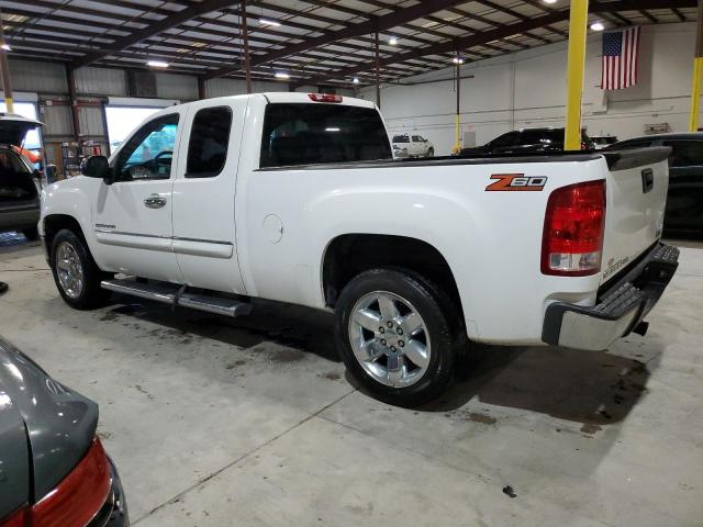 1GTR1VE06DZ138685 - 2013 GMC SIERRA C1500 SLE WHITE photo 2