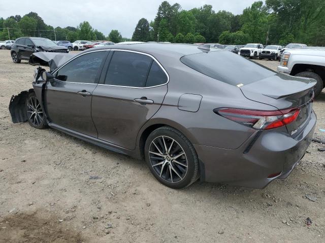4T1G11AK7PU806370 - 2023 TOYOTA CAMRY SE NIGHT SHADE GRAY photo 2