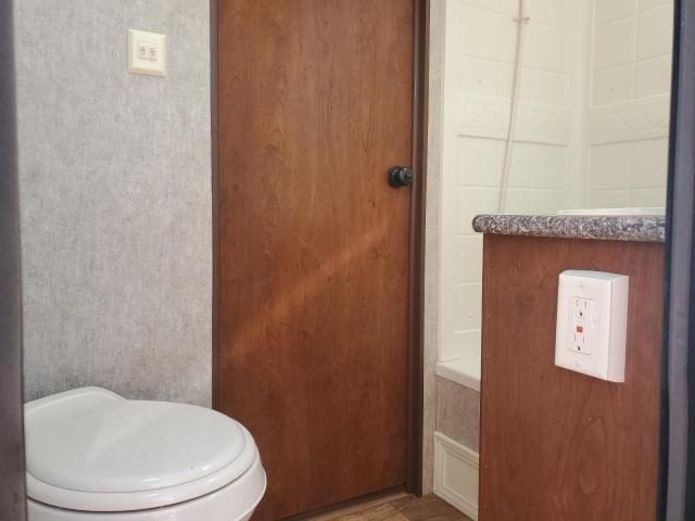 4YDT32226GT411830 - 2016 KEYSTONE PASSPORT TAN photo 6