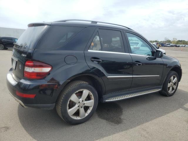 4JGBB8GB1AA545012 - 2010 MERCEDES-BENZ ML 350 4MATIC BLACK photo 3