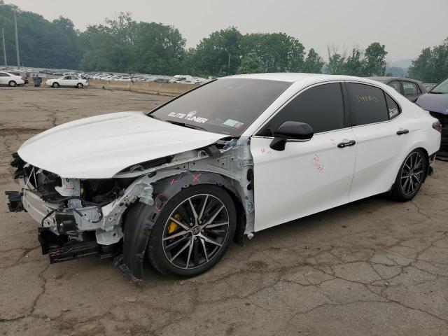4T1G11BK9PU089985 - 2023 TOYOTA CAMRY SE NIGHT SHADE WHITE photo 1