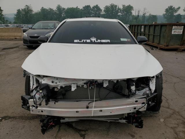 4T1G11BK9PU089985 - 2023 TOYOTA CAMRY SE NIGHT SHADE WHITE photo 5