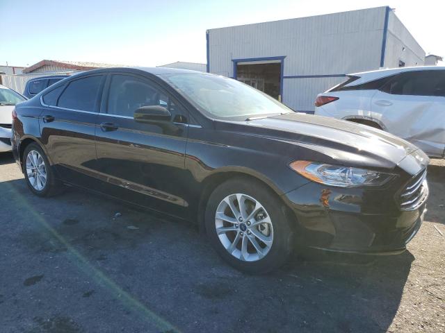 3FA6P0HD5KR176564 - 2019 FORD FUSION SE BLACK photo 4