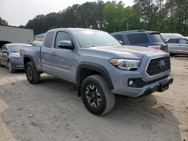 5TFSZ5ANXJX122489 - 2018 TOYOTA TACOMA ACCESS CAB ნაცრისფერი ფოტო 4