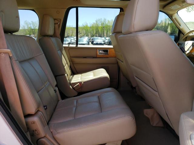5LMFU28558LJ18851 - 2008 LINCOLN NAVIGATOR 白色 照片 11