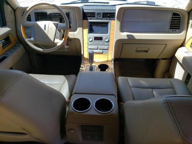 5LMFU28558LJ18851 - 2008 LINCOLN NAVIGATOR 白色 照片 8