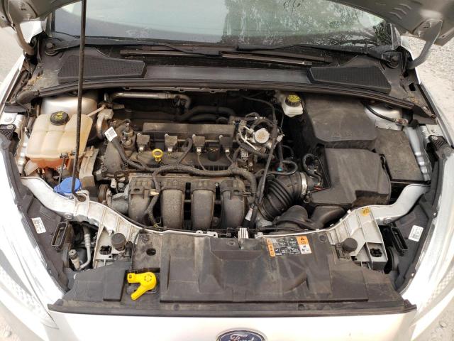 1FADP3K28HL267898 - 2017 FORD FOCUS SE SILVER photo 11