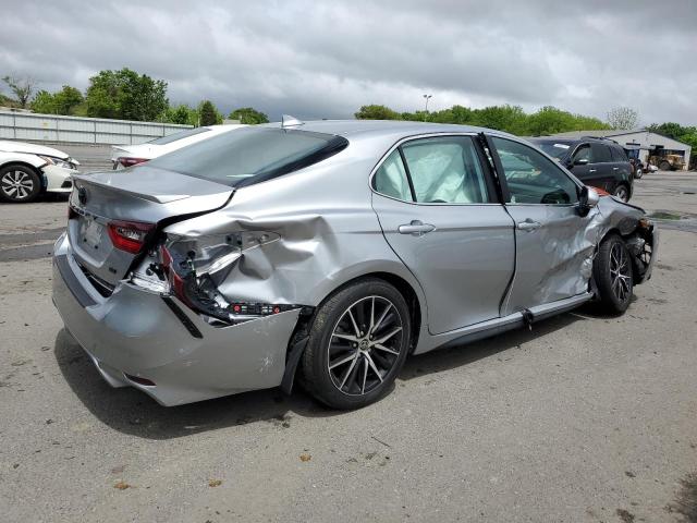 4T1G11AK4RU874869 - 2024 TOYOTA CAMRY SE NIGHT SHADE SILVER photo 3