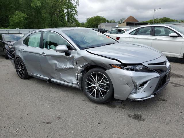 4T1G11AK4RU874869 - 2024 TOYOTA CAMRY SE NIGHT SHADE SILVER photo 4