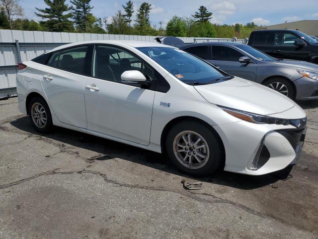 JTDKARFP2L3158857 - 2020 TOYOTA PRIUS PRIM LE WHITE photo 4