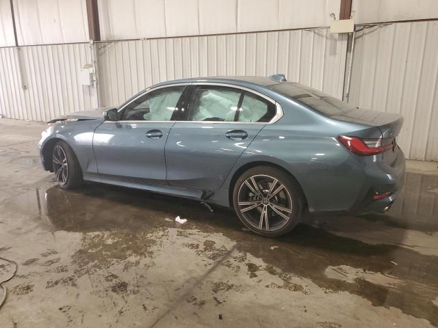 3MW5R7J08M8C21499 - 2021 BMW 330XI BLUE photo 2