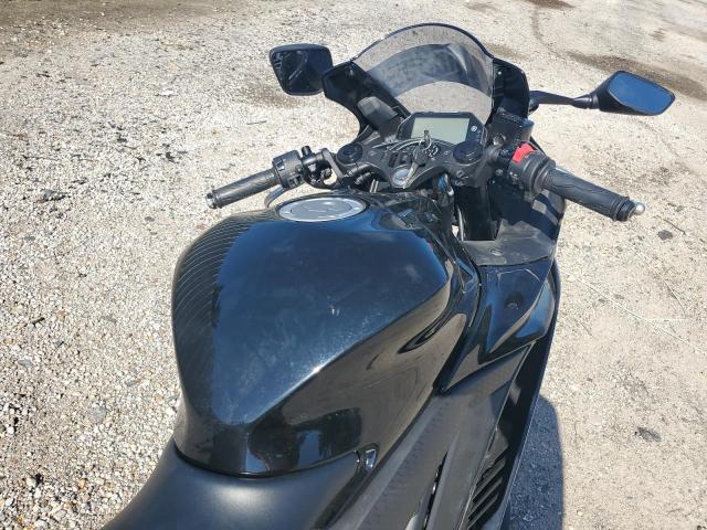 MH3RH18YXPK010129 - 2023 YAMAHA YZFR3 A BLACK photo 5