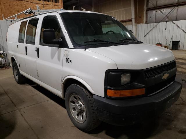 1GCUHAD45A1175496 - 2010 CHEVROLET EXPRESS G1 WHITE photo 4