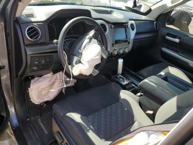 5TFUY5F16JX718796 - 2018 TOYOTA TUNDRA DOUBLE CAB SR/SR5 GRAY photo 8