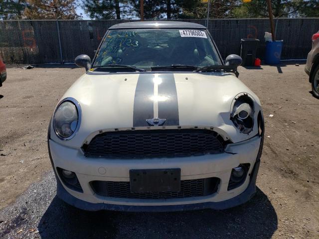 WMWSU3C58DT373021 - 2013 MINI COOPER WHITE photo 5