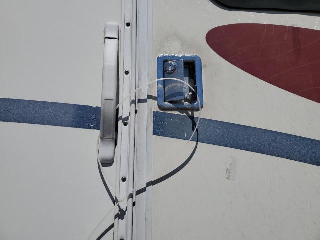 4XTTS2528YC122353 - 2000 THOR TAHOE WHITE photo 9