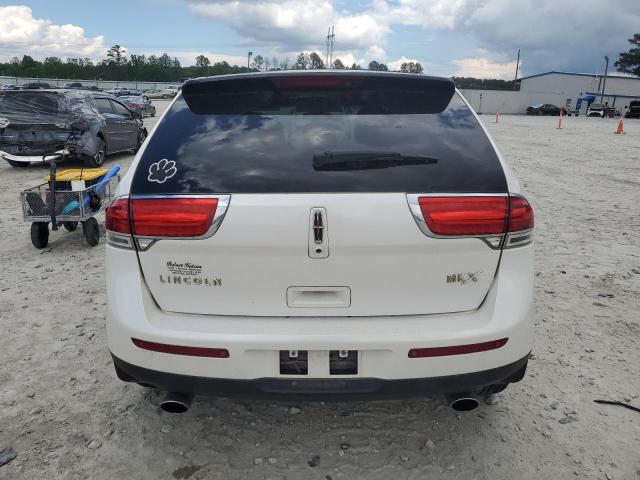 2LMDJ6JK2BBJ02712 - 2011 LINCOLN MKX WHITE photo 6