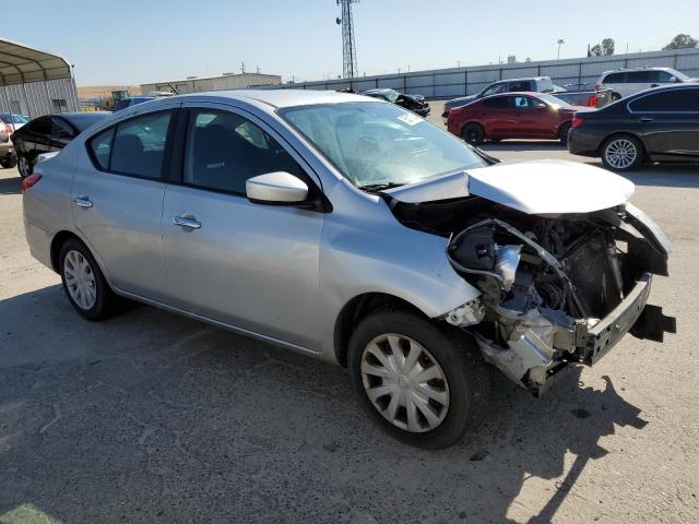 3N1CN7AP9GL813890 - 2016 NISSAN VERSA S SILVER photo 4