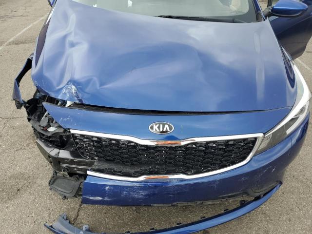 3KPFK4A74JE177120 - 2018 KIA FORTE LX BLUE photo 11